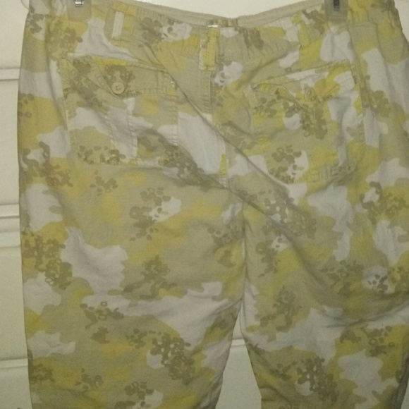 Camo Capris - Picture 2 of 2